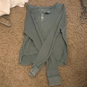 Hardly Worn Medium Green American Eagle Long Sleeve Top